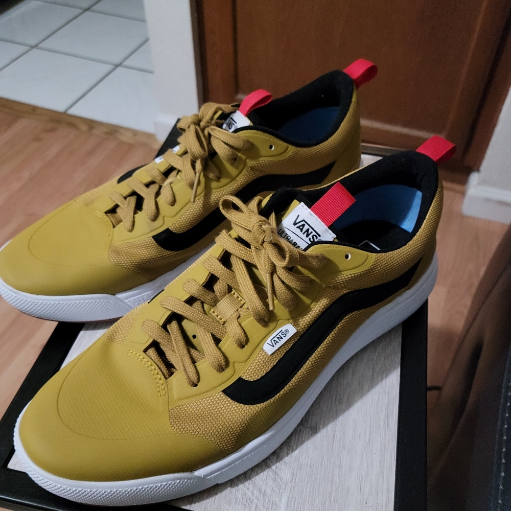 Vans Ultra Range Size 11.5